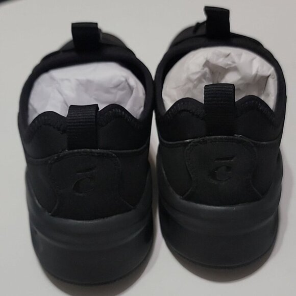 Clove Nursing All Black Shoes - Picture 6 of 8